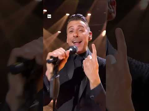 “Viva la vita”, l’avventura è appena iniziata! #francescogabbani #sanremo2025 #vivalavita thumbnail