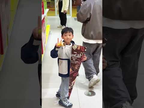 الأخ علي يدخل بقالة صينية كل شي فيها X LARGE ?? thumbnail