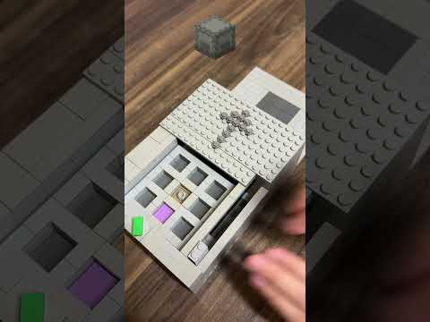 Crafting Minecraft Light Gray Shulker Box BUT Lego! thumbnail