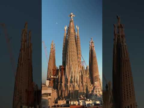 #Cronología de la #SagradaFamilia: un siglo y medio de #historia bajo las #torres thumbnail