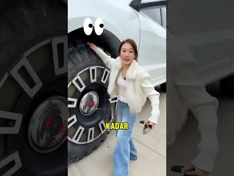 Bu kadının arabası kocaman! 🚗😲 thumbnail
