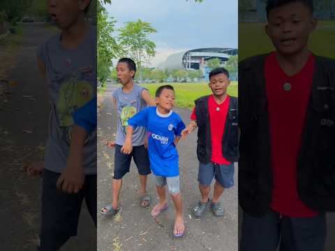 Rasain tu kalian ambil buah kicau mania jadi di kejar kan thumbnail