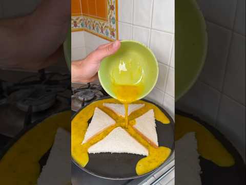 How to make EASY BREAKFAST SANDWICH thumbnail