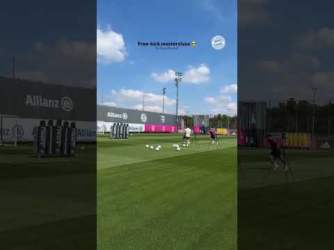 Free kick masterclass by Tom Bischof 😎 thumbnail