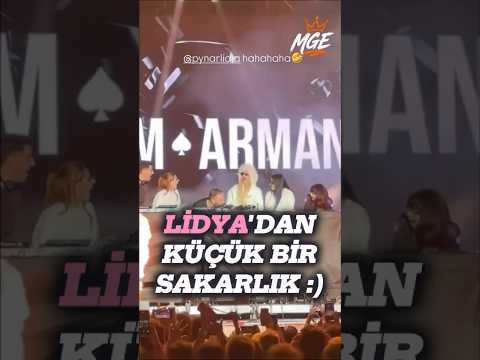 Lidya Yanlışlıkla Şarkıyı Değiştirdi ?? #manifestgirls #manifam #shorts thumbnail