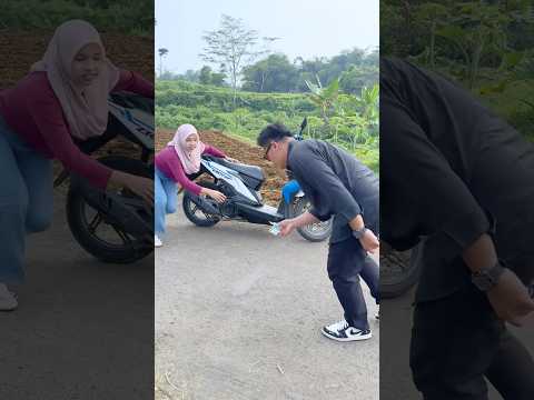 Miing kurang cepat dari babeh😄 #funny #comedy thumbnail