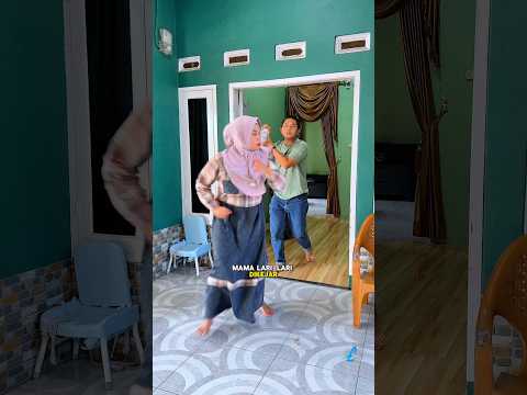 Mama lari lari di kejar ayah mau di suntik thumbnail