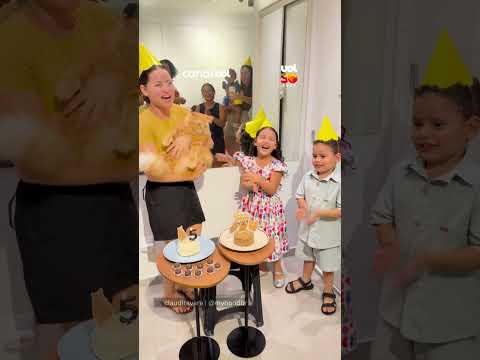 Menina faz aniversário para o gato e reúne a família inteira para comemorar thumbnail