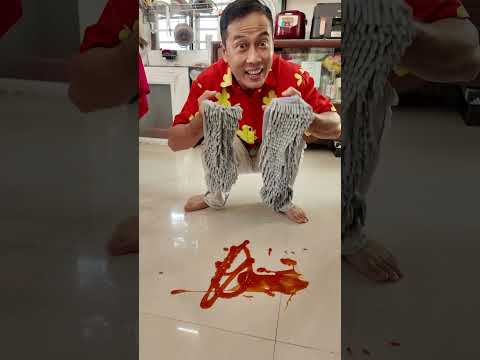 Làm Sao Khi Làm Đổ Tương Ớt Xuống Sàn Nhà #haongchu thumbnail