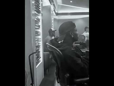 Throwback to Fally Ipupa and Wizkid making a JAM in the studio ? thumbnail
