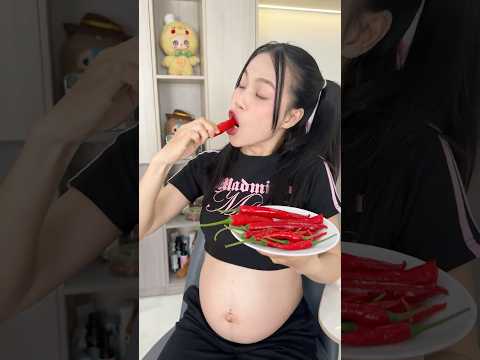 NEWBORN DON'T LIKE EATING CHILI PEPPERS 🌶️👦🏼 #funny #shorts thumbnail