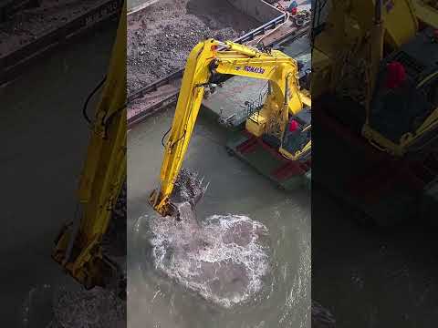 #dredging #excavator #digger #construction #komatsu #heavyequipment thumbnail