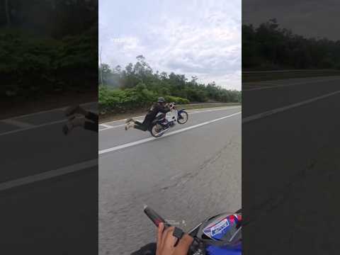 buat macam basikal lajak je erk | @DuniaPERMOTOR4N thumbnail