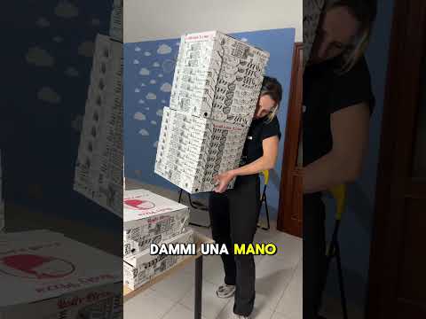 COMPRO 100 PIZZE CON LA SUA CARTA😡 thumbnail