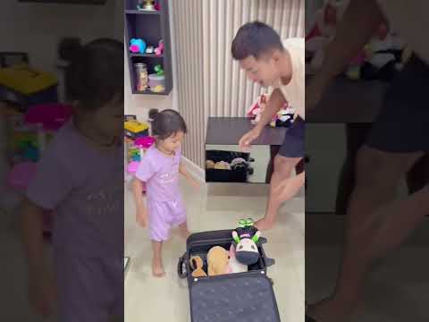 ออกง้อผักบุ้ง เมื่อลูกไม่ให้แม่เข้าบ้าน #funny #บักฮาโอ๊ต thumbnail