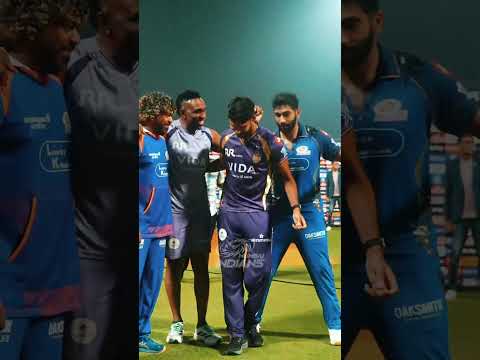 Just a casual meeting of the Wicket-Takers Union ?? | #MumbaiIndians #OneFamily #TATAIPL #KKRvMI thumbnail