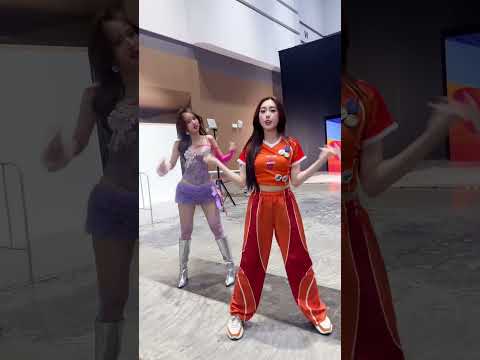 Hear the bass goes boom ? Feeling your doom!! with #PammieNAMP ? [Breakdance] ? #MYCHAINZChallenge thumbnail