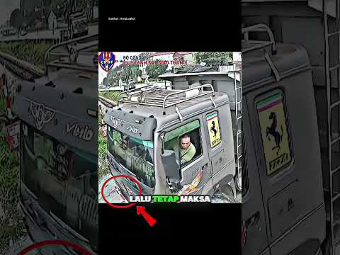 Detik Detik Truk Nekat Terobos Palang Kereta? thumbnail