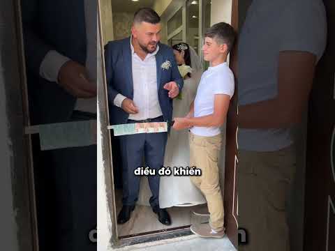 Em Trai Cô Dâu Chặn Cửa, Chú Rể Chỉ Còn Cách Này thumbnail