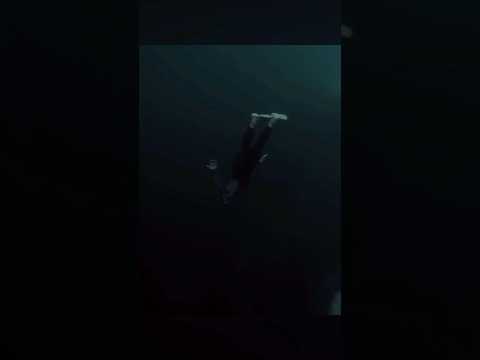 He Dived Down The Deep Blue Hole Without Any Safety Equipment… thumbnail