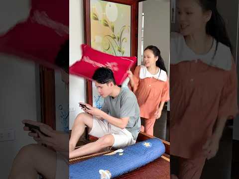 Vợ và game chồng chọn gì ? | Sao Không Sợ Vợ #shorts thumbnail