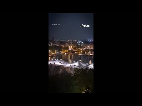 La Caverne du Pont Neuf de JR gonfle en accéléré thumbnail