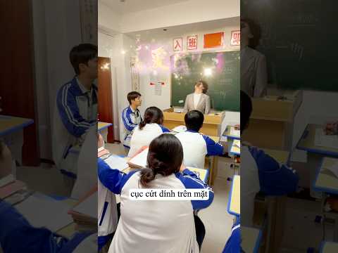 Lớp Học Siêu Bựa: Cục Cứ.t Bất Ngờ Trên Trần Nhà. thumbnail