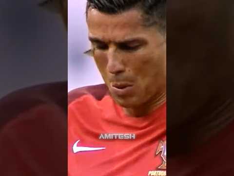 Полчище мотыльков на чемпионате #амитеш #футбол thumbnail