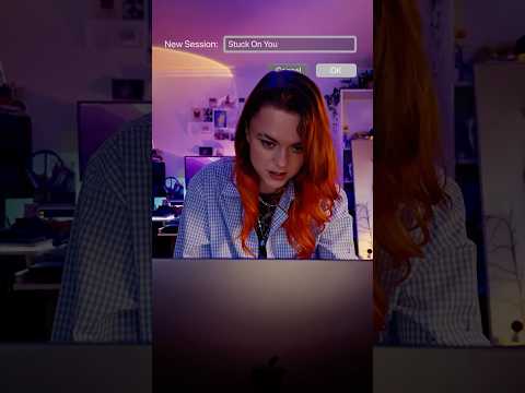Watch Ellie Dixon make her debut album in her bedroom thumbnail