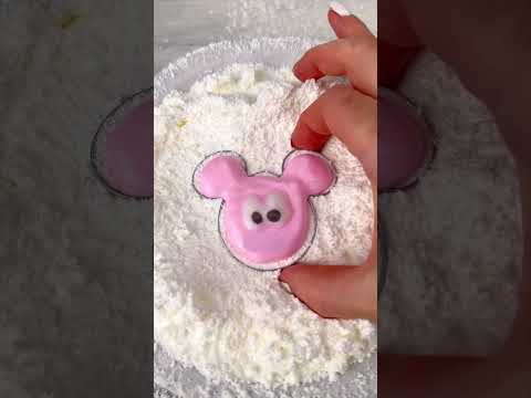 Making a pink Minnie Mouse treat that’s as sweet as it looks! 🎀💖✨ Who else loves cute creations? thumbnail