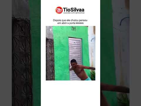 Ele chutando a porta 😂😂😂 #memes #tentenaorir #engraçado thumbnail