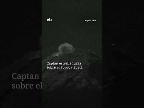 Captan estrella fugaz sobre el Popocatépetl thumbnail