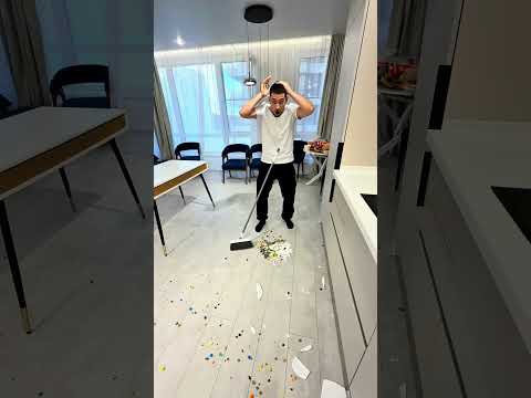 Bright funny fun funny cleaning cat mode🙀♥️ thumbnail