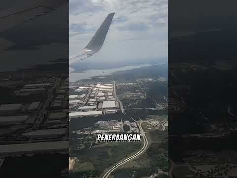 😂 Pengumuman Pilot Ini Bikin Semua Penumpang Ketawa #shorts thumbnail