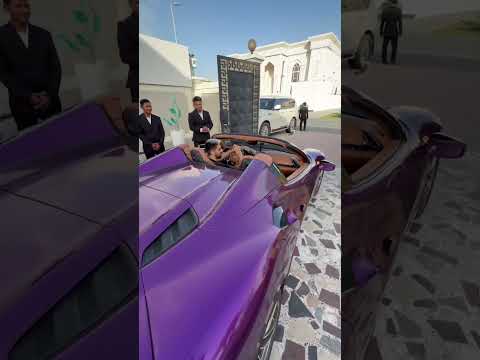 روبوت أخذ جولة بالفيراري thumbnail