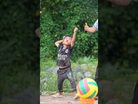 Asep Gebot berhasil booms spike bola voli dengan coach almirwan thumbnail