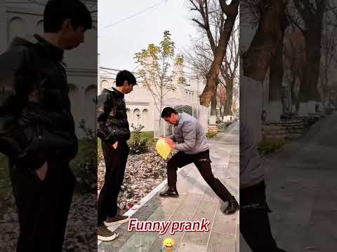 Funny prank😂#funny#prank#funnyprank#funnyvideos#funny thumbnail