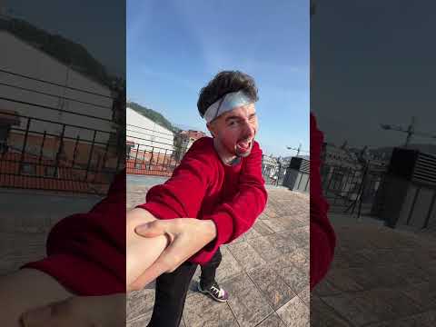 Ma MAIN me CONTRÔLE pour ATTEINDRE RUMI thumbnail