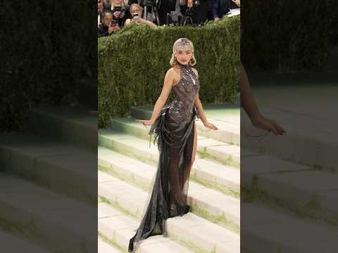 Sabrina Carpenter in Dior at the 2026 Met Gala thumbnail