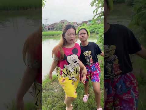 Vidio kocak dan gokil @nyaikembang1nyaikembang1 /ketika di kolam renang 😅 thumbnail