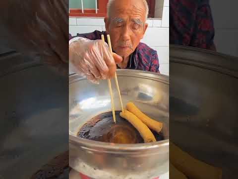 दादा जी ने मेरे लिए अम्म पापर बनाया? ~ wood toy-woodworking art skill wood / hand crafts #shorts thumbnail