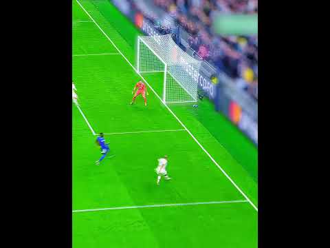 Mourinho Grateful to Ball Boy 😌 thumbnail