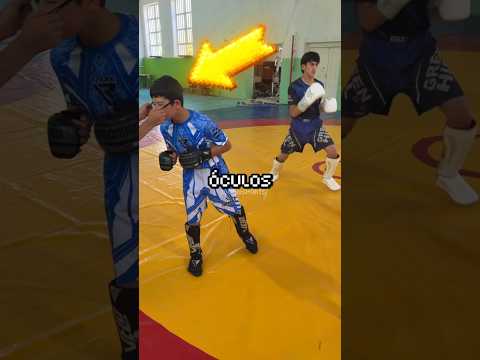 😱 A luta mudou completamente depois que ele tirou o óculos thumbnail