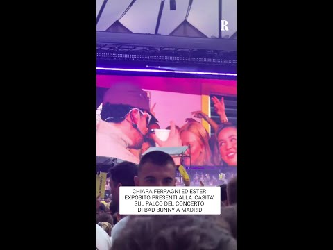 Chiara Ferragni ed Ester Expósito sul palco del concerto di Bad Bunny a Madrid thumbnail