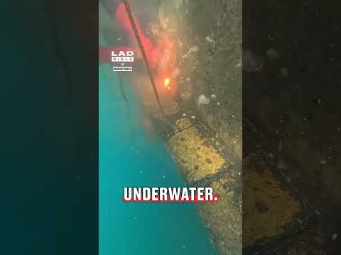 He's welding a ship underwater 🤯😱 #interesting #crazy #ocean thumbnail