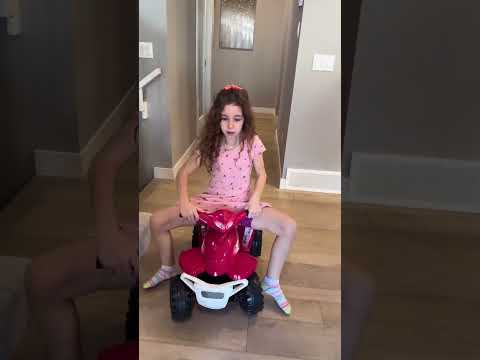 Ask for Help | Daddy Teaches Sierra a Good Habit thumbnail