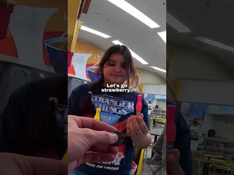 I blessed strangers at the mall 🥹❤️ thumbnail