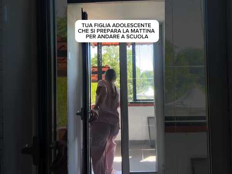 MIA FIGLIA ADOLESCENTE CHE SI PREPARA PER ANDARE A SCUOLA #figliaadolescente #andarescuola #cipria thumbnail