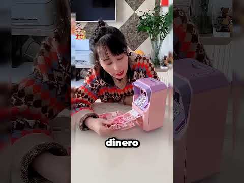 Mamá Tira A La Basura El Cajero De Dinero 😱 thumbnail
