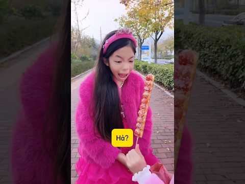 Tưởng khó mà dễ…tôi mua kẹo hồ lô cho chị gái thumbnail